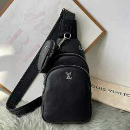 Picture of Louis Vuitton Mens Bags _SKUfw221783979fw